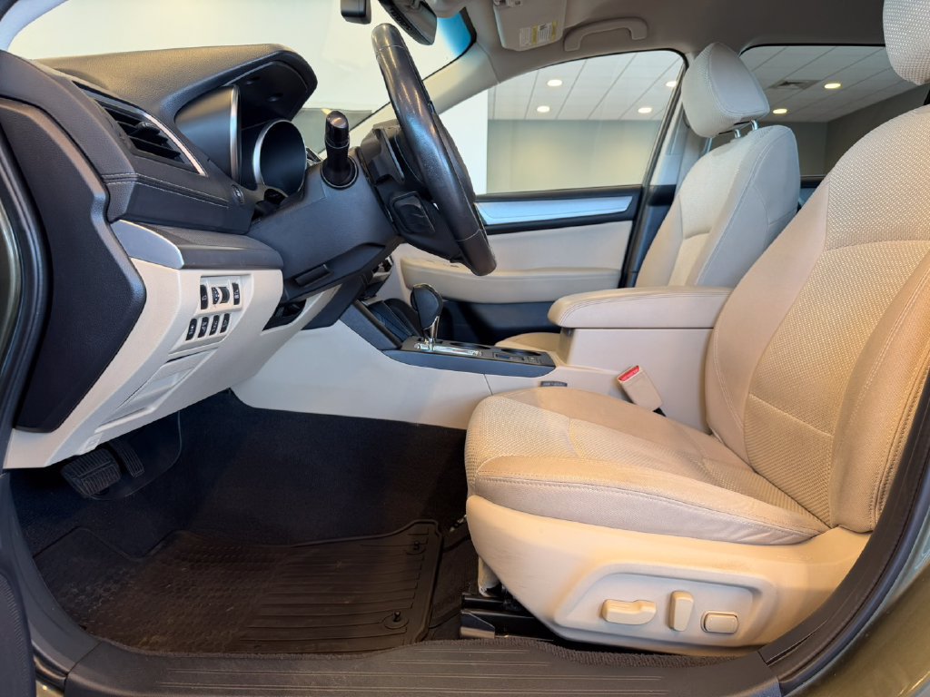 Used 2018 Subaru Outback 2.5i Premium AWD/4WD image 13