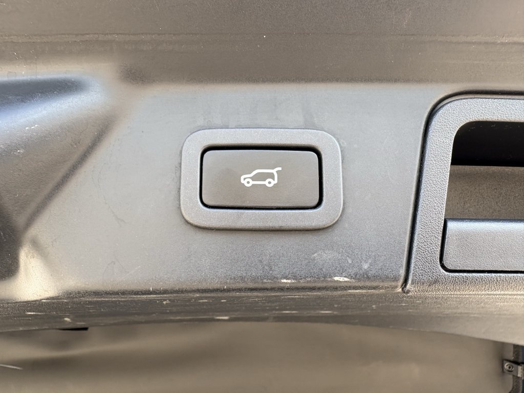Used 2021 Land Rover Range Rover Velar S AWD/4WD image 29