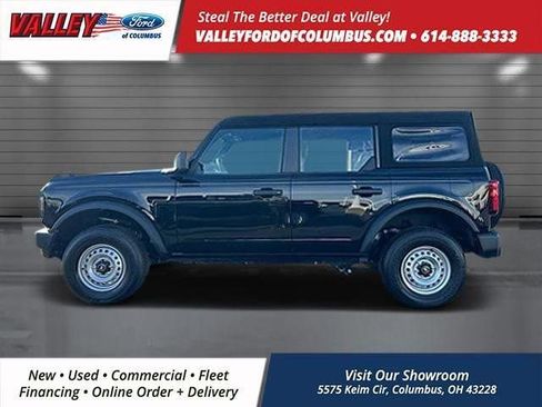 New 2025 Ford Bronco Base image 4