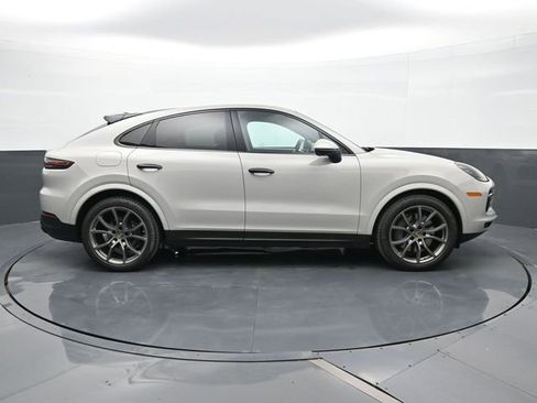 Certified 2022 Porsche Cayenne S AWD/4WD image 24