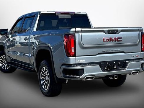 Used 2023 GMC Sierra 1500 AT4 w/ AT4 Premium Package AWD/4WD image 11