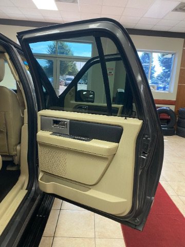 Used 2015 Ford Expedition EL XLT RWD image 10