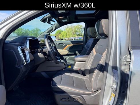 Used 2024 GMC Canyon Denali AWD/4WD image 8