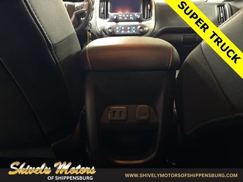 Used 2017 GMC Canyon SLT w/ Driver Alert Package image 26