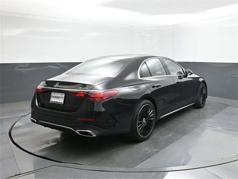 New 2026 Mercedes-Benz E 350 4MATIC Sedan image 11