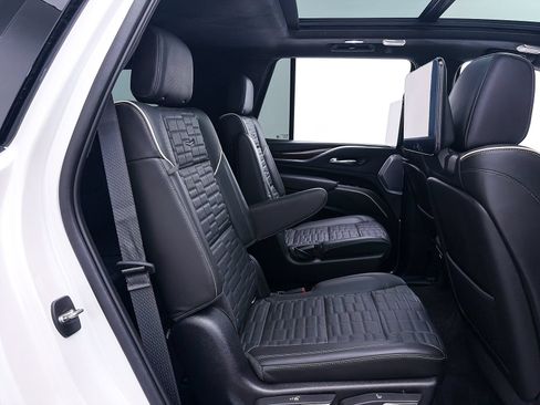 Used 2022 Cadillac Escalade Sport Platinum AWD/4WD image 43