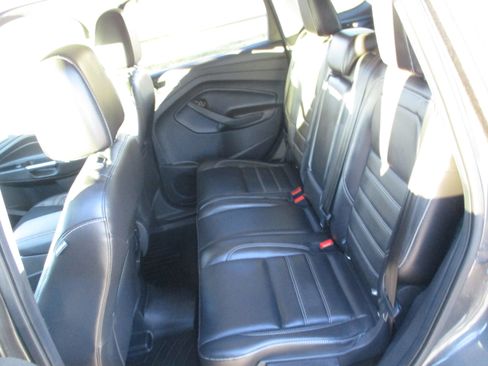 Used 2017 Ford Escape Titanium image 11