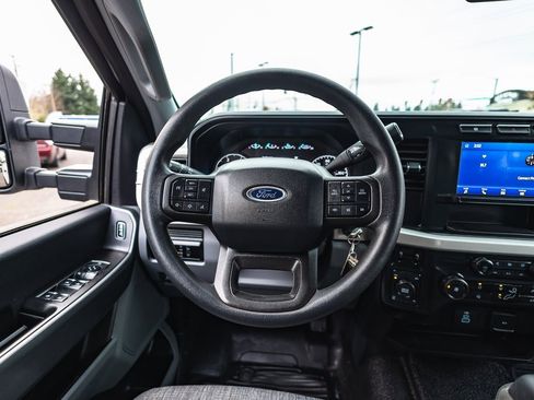 Used 2024 Ford F350 XLT image 27
