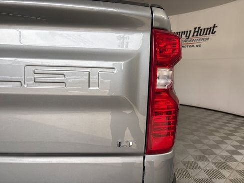 Used 2025 Chevrolet Silverado 1500 LT image 32