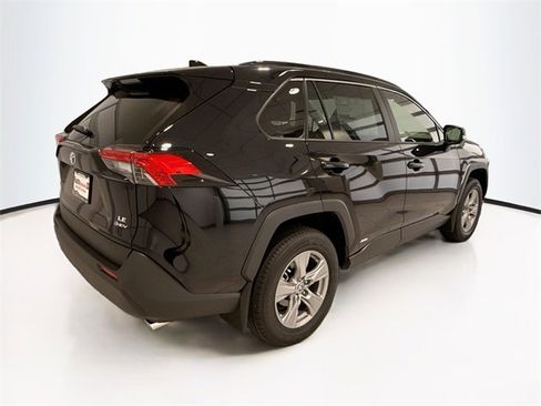New 2025 Toyota RAV4 LE image 7