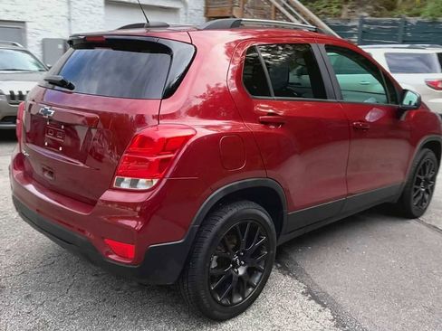 Used 2021 Chevrolet Trax LT w/ Sport Edition image 8
