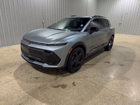 Used 2024 Chevrolet Equinox EV RS image 1
