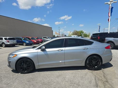 Used 2020 Ford Fusion SE FWD image 8