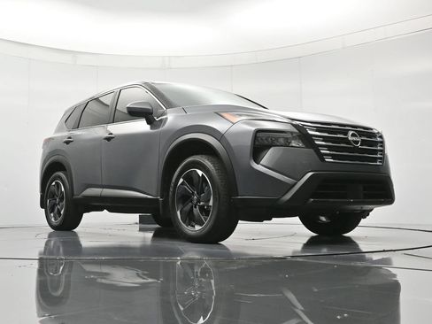 Certified 2024 Nissan Rogue SV FWD image 38