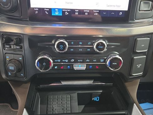 Used 2024 Ford F250 King Ranch w/ FX4 Off-Road Package image 15