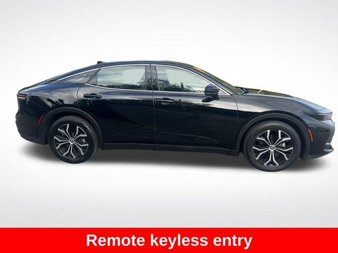 Used 2023 Toyota Crown XLE image 4