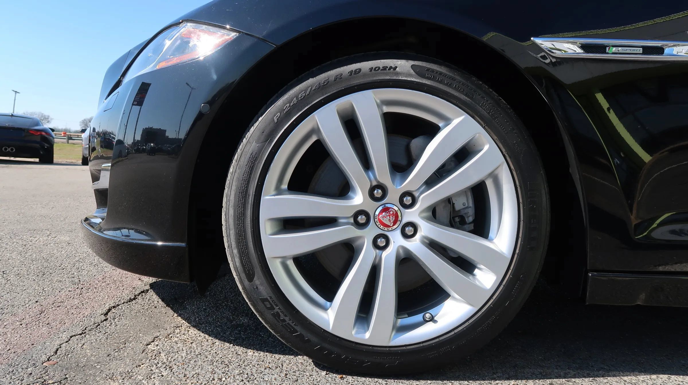 Used 2017 Jaguar XJ R-Sport RWD image 62