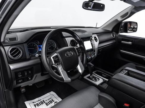 Used 2017 Toyota Tundra SR5 image 3