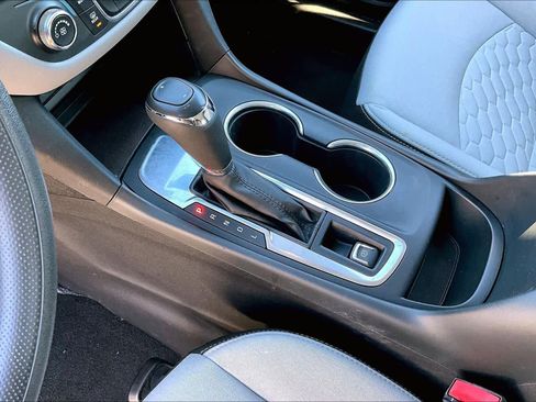 Used 2019 Chevrolet Equinox LS image 14