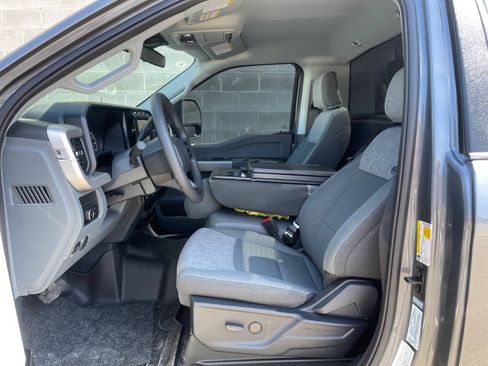Used 2024 Ford F350 XLT AWD/4WD image 14