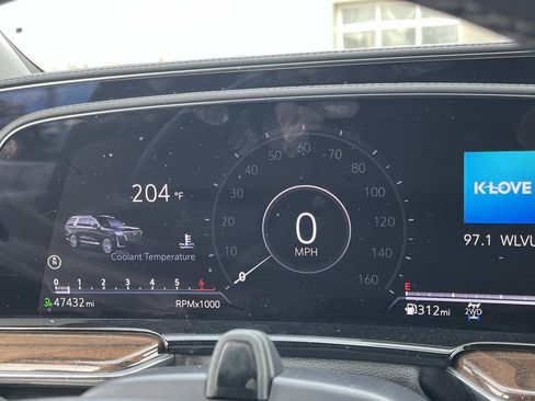 Certified 2023 Cadillac Escalade Sport Platinum image 40