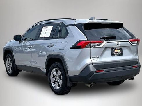 Used 2025 Toyota RAV4 LE AWD/4WD image 4