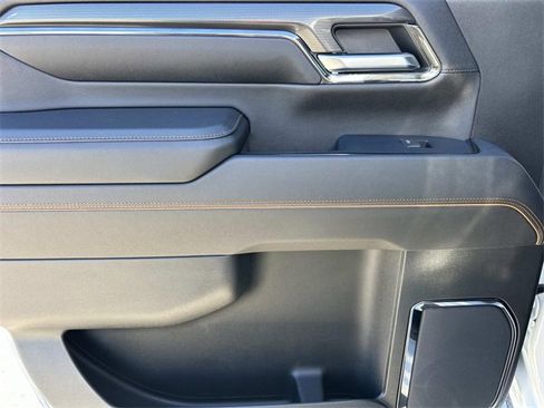 Used 2024 GMC Sierra 2500 AT4 w/ AT4 Premium Plus Package image 19