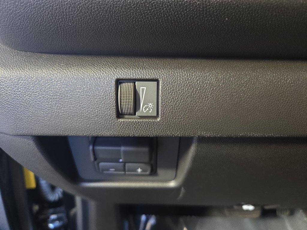 Used 2024 Chevrolet Colorado W/T AWD/4WD image 28