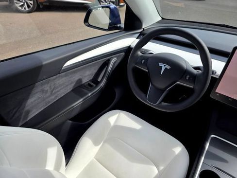 Used 2023 Tesla Model Y Long Range AWD/4WD image 20