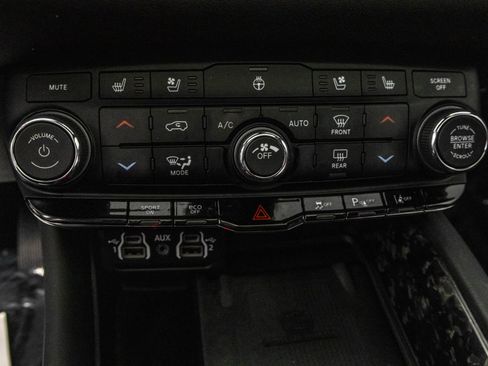 Used 2024 Dodge Durango R/T AWD/4WD image 31