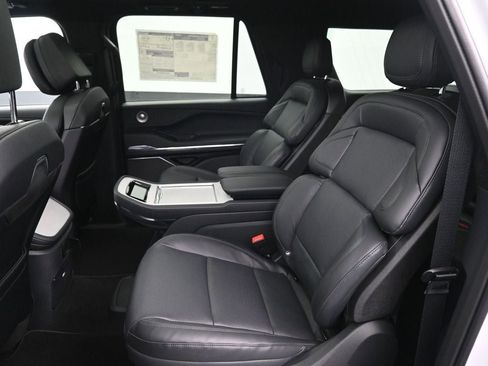 New 2026 Lincoln Navigator L Reserve w/ Jet Appearance Package image 33