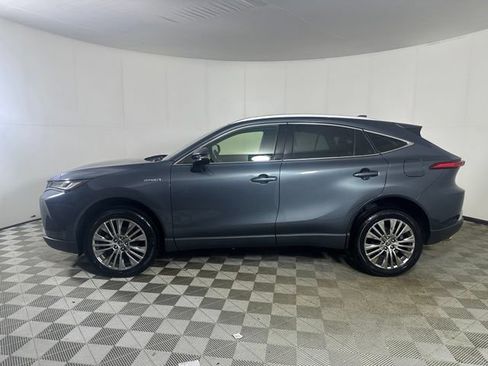 Used 2021 Toyota Venza XLE w/ Softex Package AWD/4WD image 4