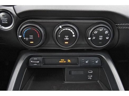 New 2025 MAZDA MX-5 Miata RF Club image 24