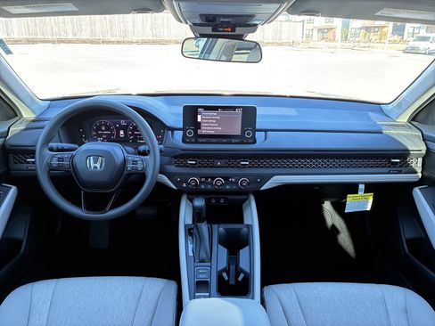 Certified 2025 Honda Accord SE image 16