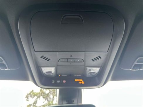 Used 2020 Cadillac XT5 Luxury image 46