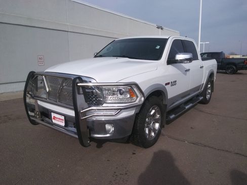 Used 2016 RAM 1500 Laramie w/ Convenience Group image 2
