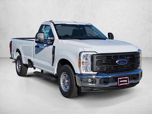 New 2026 Ford F250 XL w/ XL Chrome Package image 7