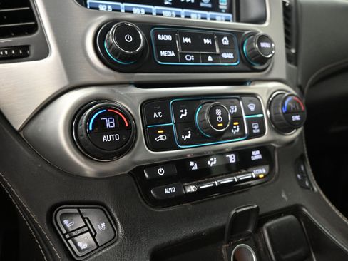 Used 2017 GMC Yukon XL SLT image 14