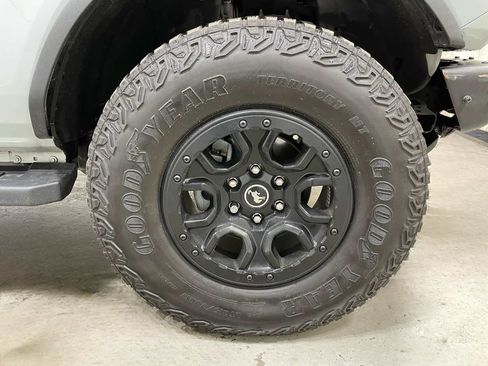 Used 2023 Ford Bronco Wildtrak AWD/4WD image 7