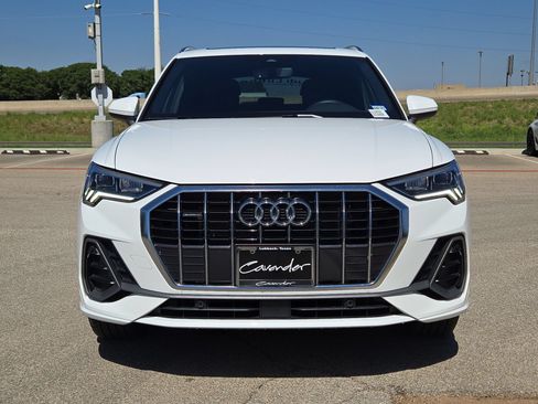 Certified 2025 Audi Q3 2.0T Premium w/ Convenience Package AWD/4WD image 10