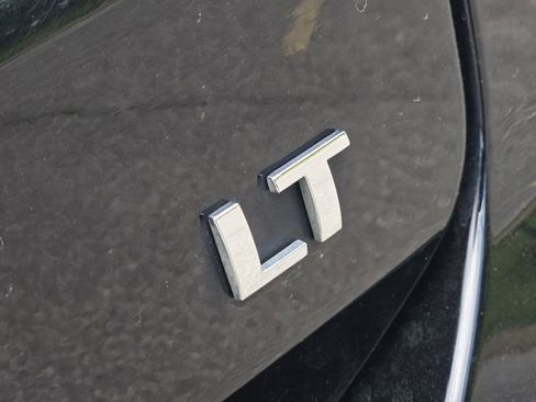 Used 2022 Chevrolet Equinox LT FWD image 11