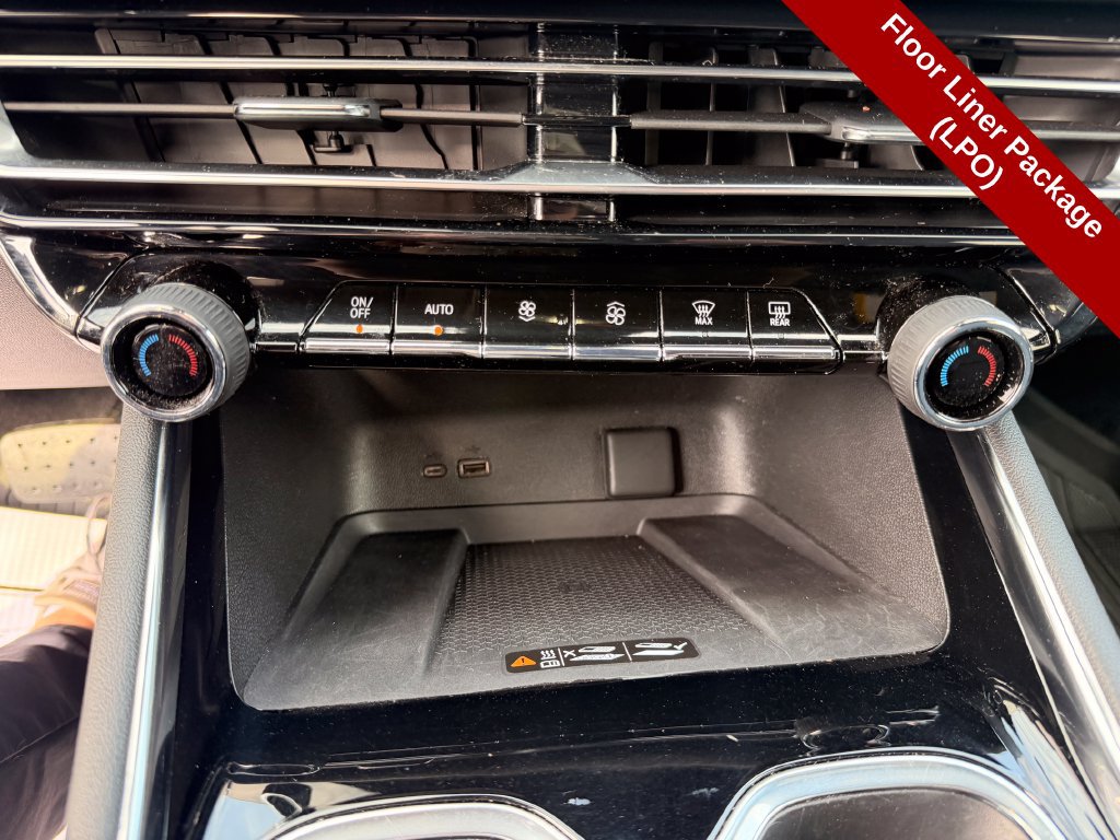 Used 2024 Chevrolet Traverse LT w/ LPO, Floor Liner Package AWD/4WD image 25