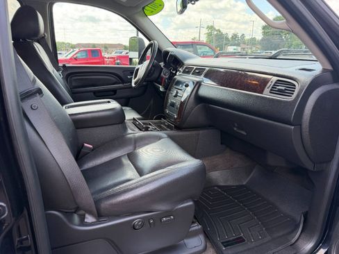Used 2012 GMC Sierra 2500 Denali w/ Snow Plow Prep Package AWD/4WD image 15