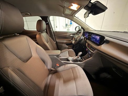 Used 2025 Buick Encore GX Preferred FWD image 30