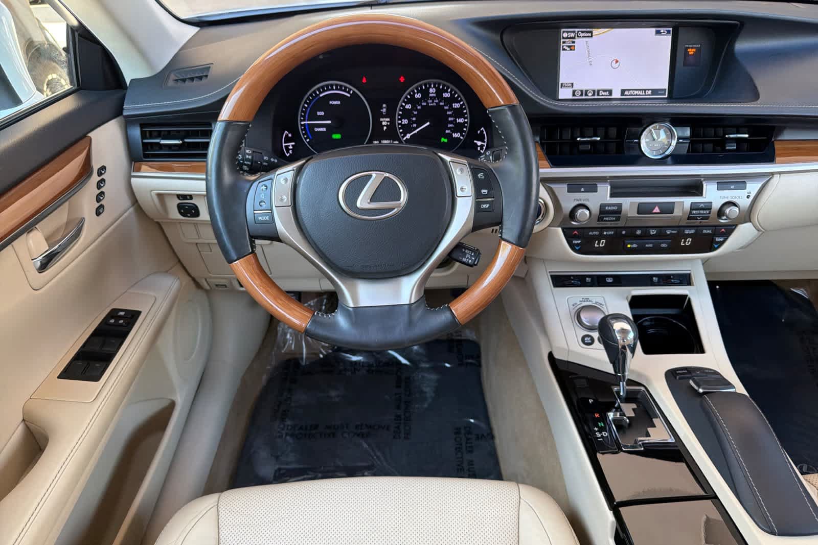 Used 2015 Lexus ES 300h w/ Navigation System Package FWD image 15