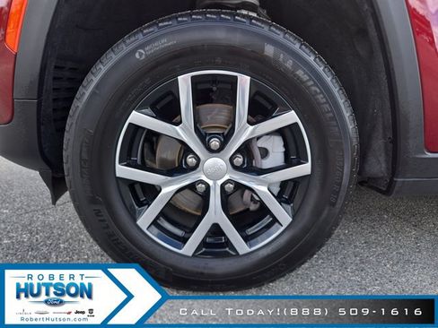 Used 2023 Jeep Grand Cherokee Limited RWD image 10