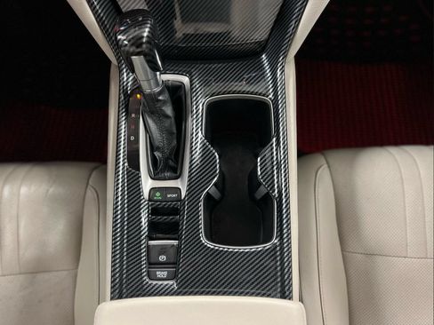 Used 2018 Honda Accord Touring image 33