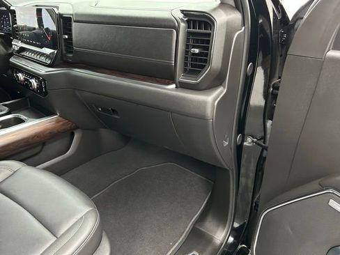 Used 2024 GMC Sierra 1500 SLT w/ SLT Premium Package image 36