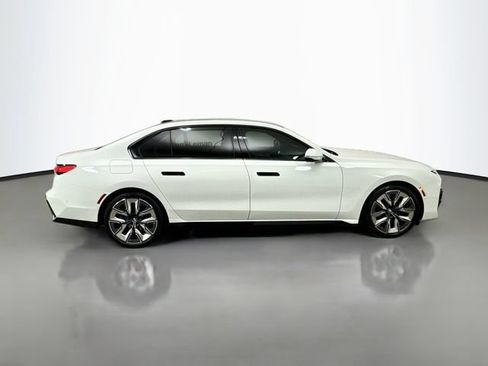Used 2023 BMW 740i RWD image 8