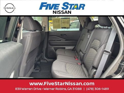 Used 2024 Nissan Pathfinder SV FWD image 25